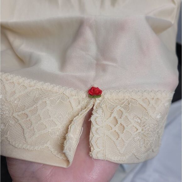 VINTAGE 80s slip ivory cream lace and satin rose grunge floral dress 48/L - Picture 7 of 13